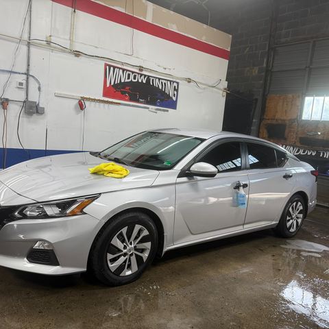 Window tint install: Nissan Altima